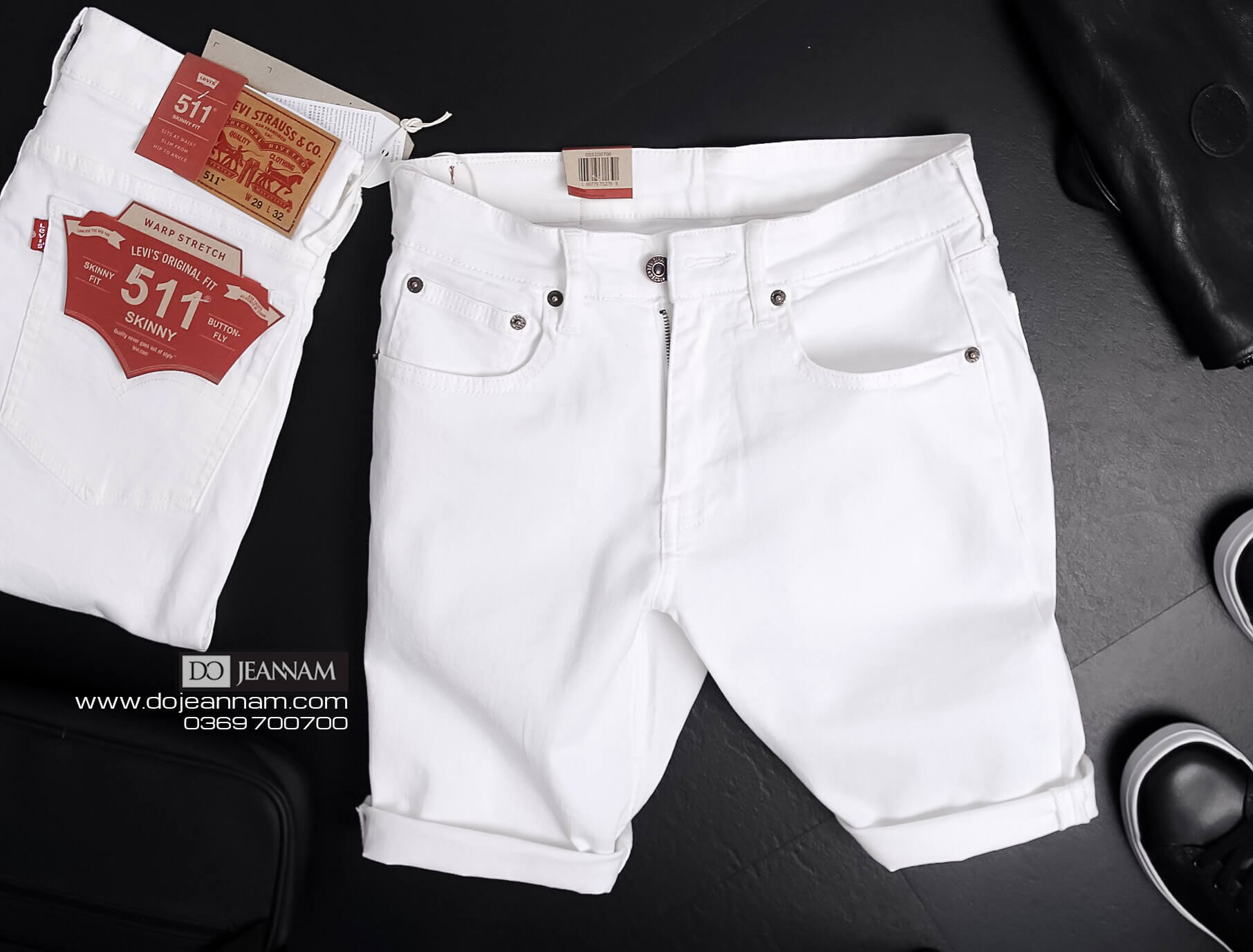 Quần Jeans Levi's 511 chính hãng made in Cambodia. Dáng quần Slim Fit, chất  vải rất mềm mại hơi co dãn mặc thoải mái. Có ảnh thực tế cho mọi người tham